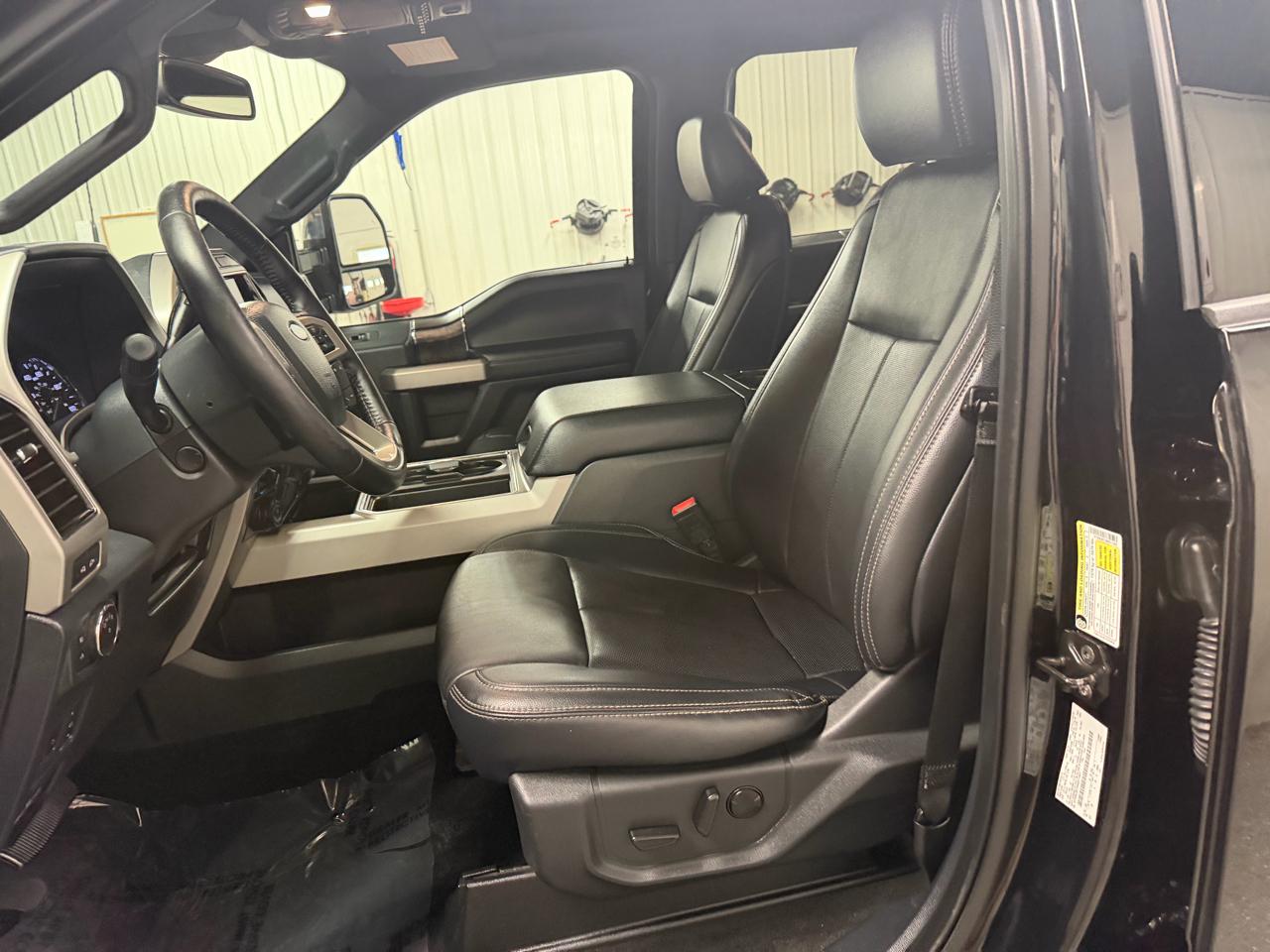 Ford F-350 SD Lariat Crew Cab SWB 4WD 2022