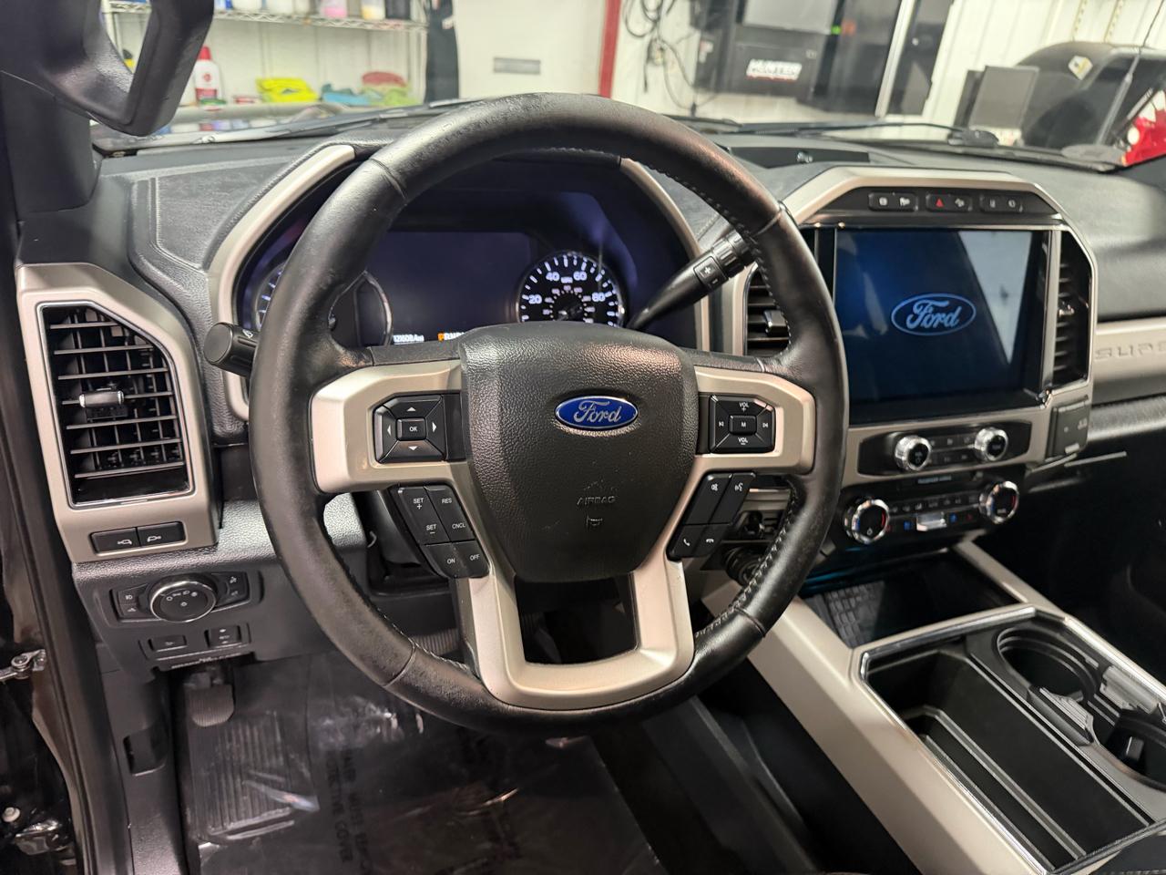 Ford F-350 SD Lariat Crew Cab SWB 4WD 2022