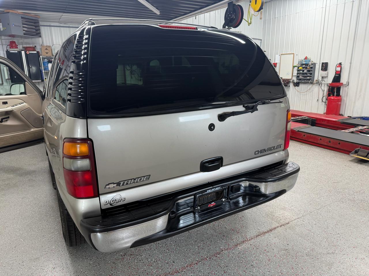 Chevrolet Tahoe 4WD 2002