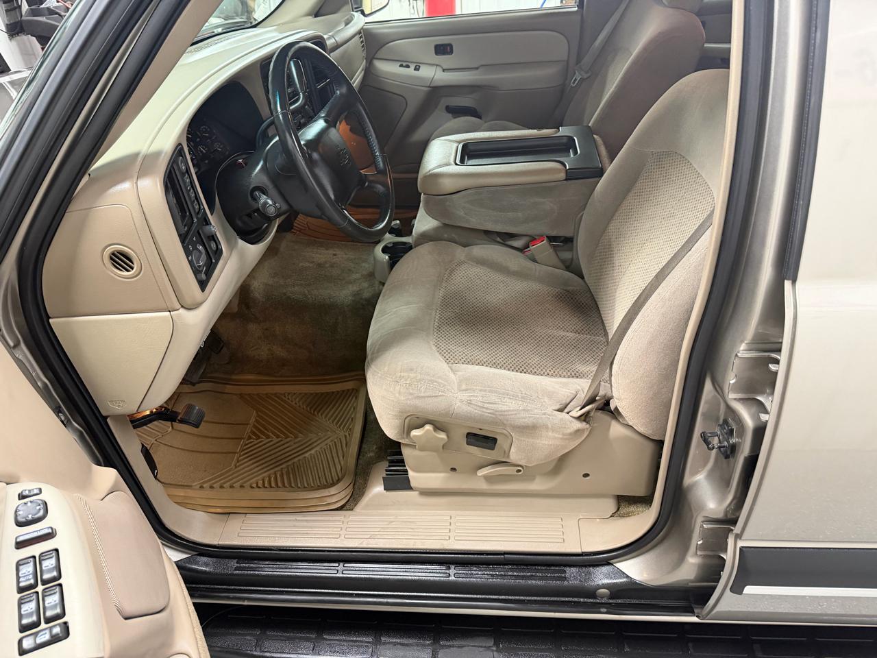 Chevrolet Tahoe 4WD 2002