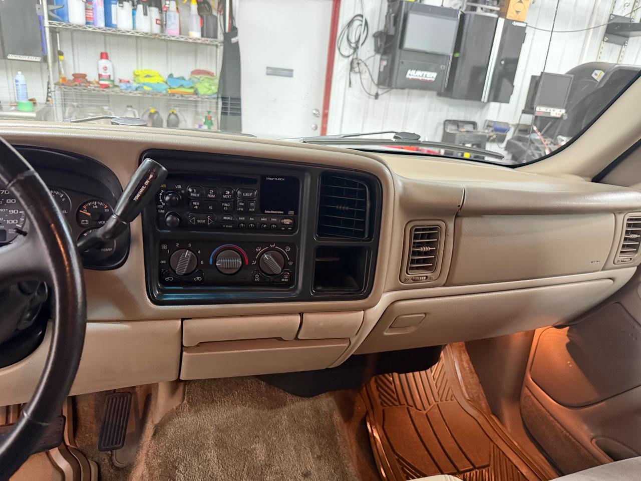 Chevrolet Tahoe 4WD 2002