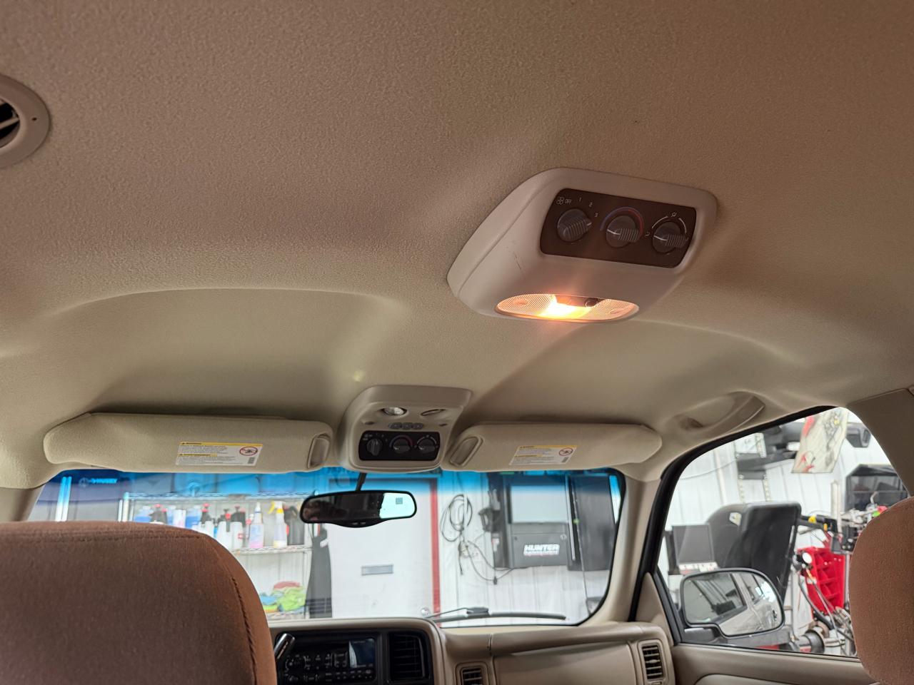 Chevrolet Tahoe 4WD 2002