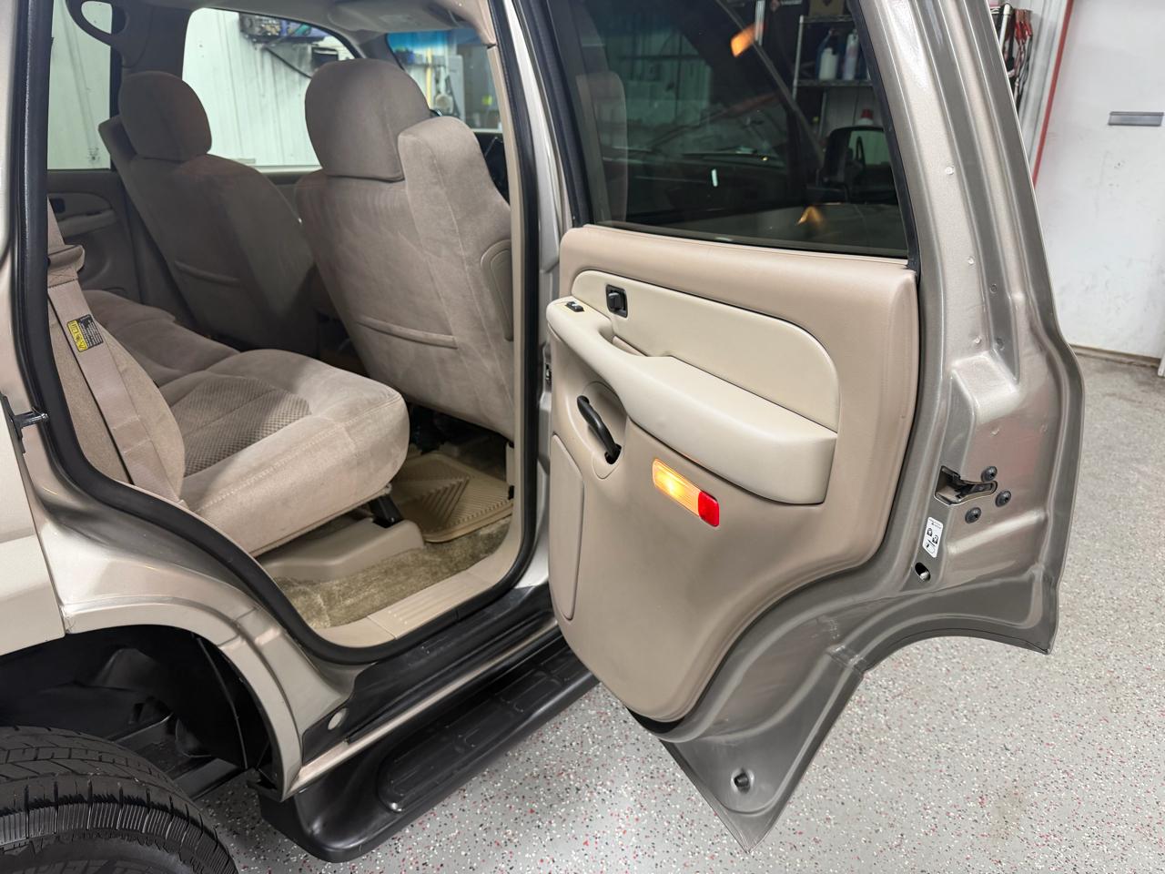 Chevrolet Tahoe 4WD 2002