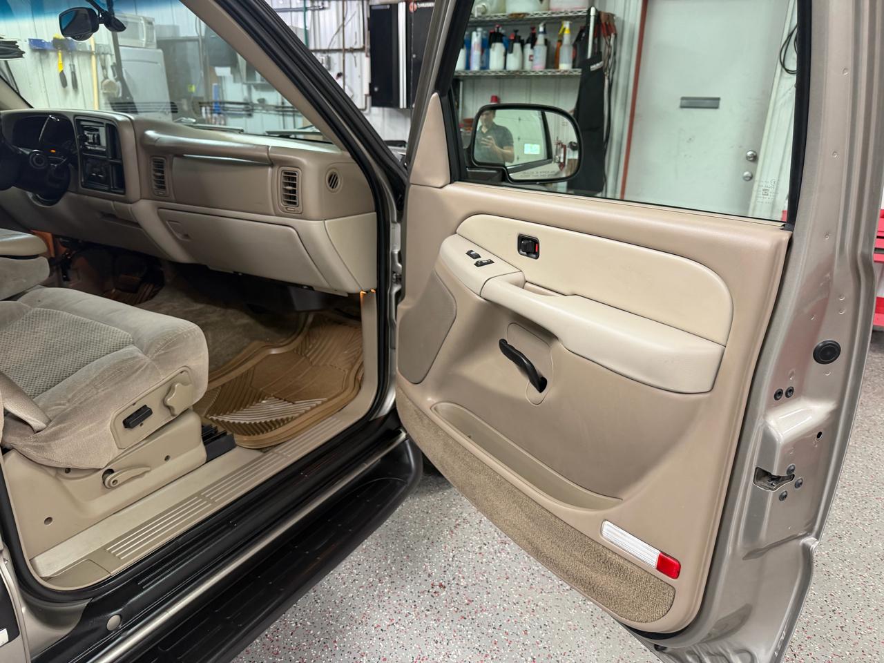 Chevrolet Tahoe 4WD 2002