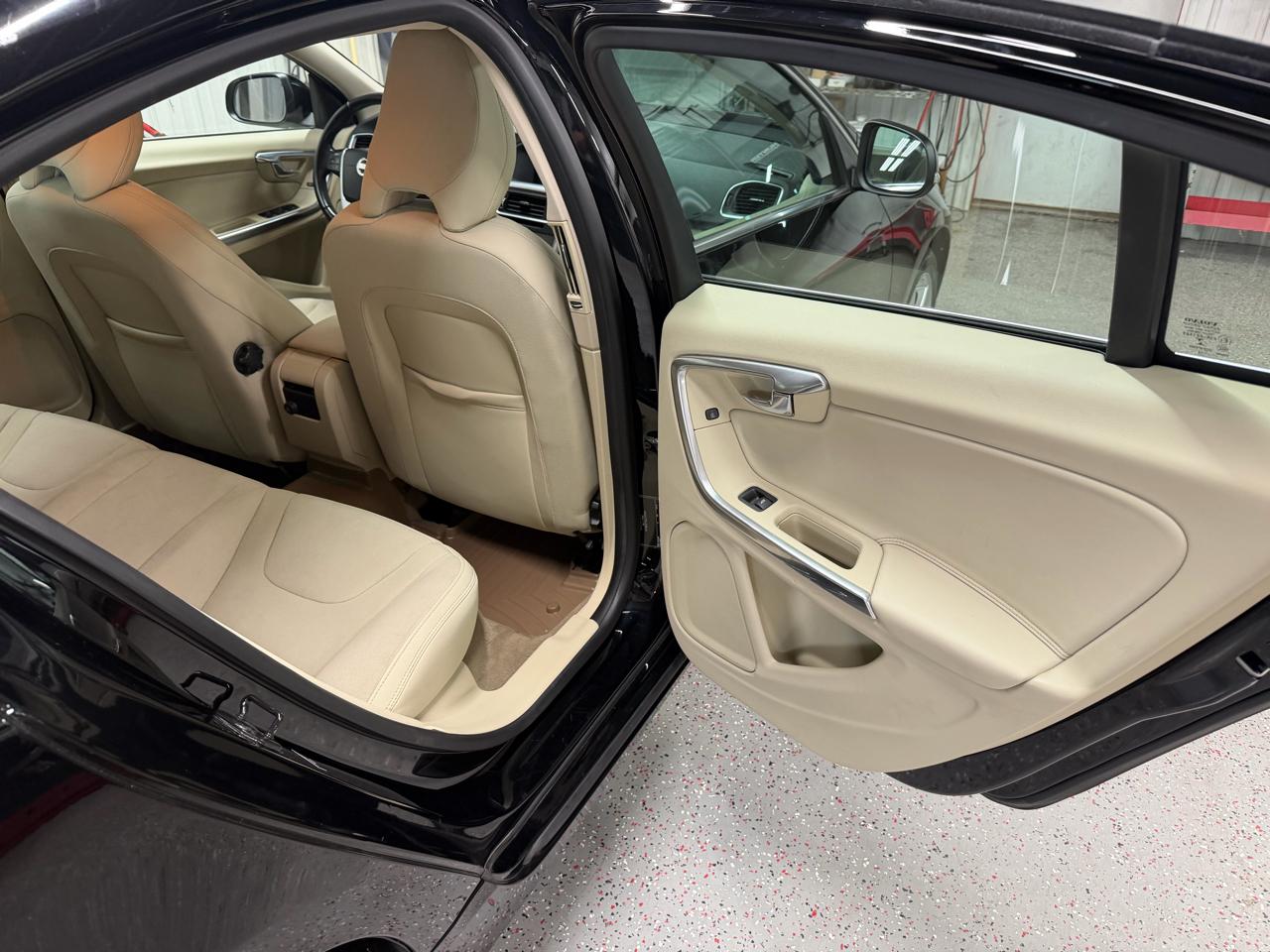 Volvo S60 T5 2012