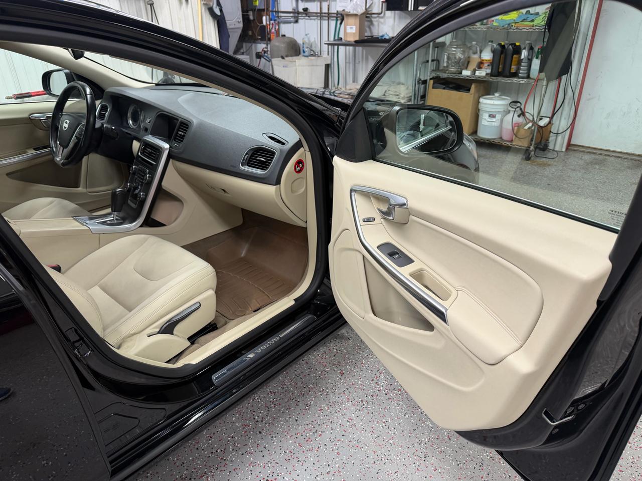 Volvo S60 T5 2012