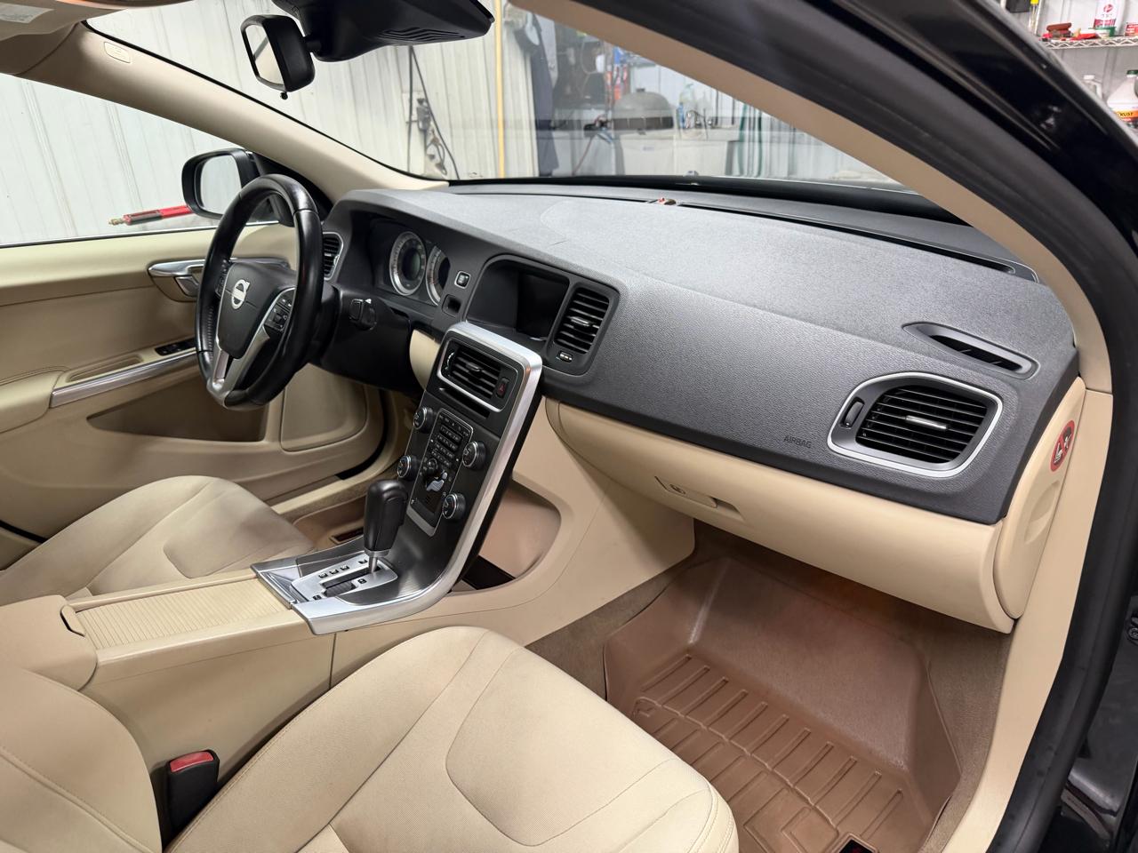 Volvo S60 T5 2012