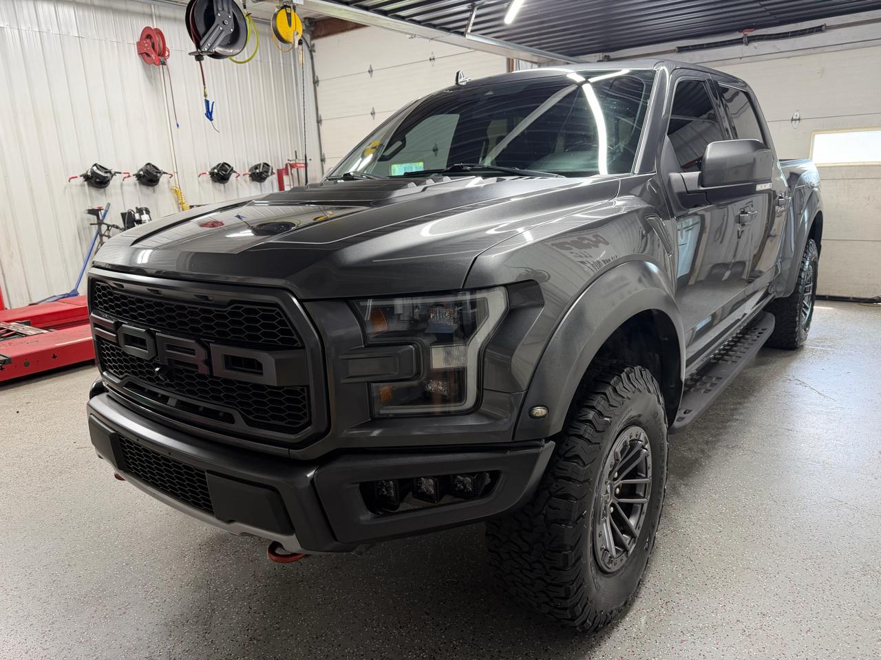 Ford F-150 4WD SuperCrew 145" SVT Raptor 2019
