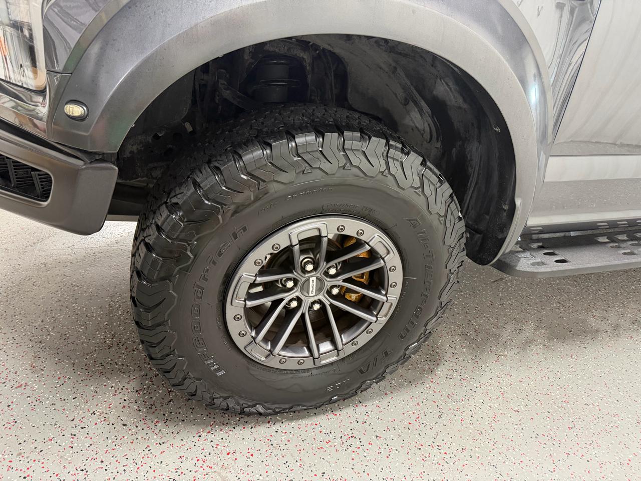 Ford F-150 4WD SuperCrew 145" SVT Raptor 2019