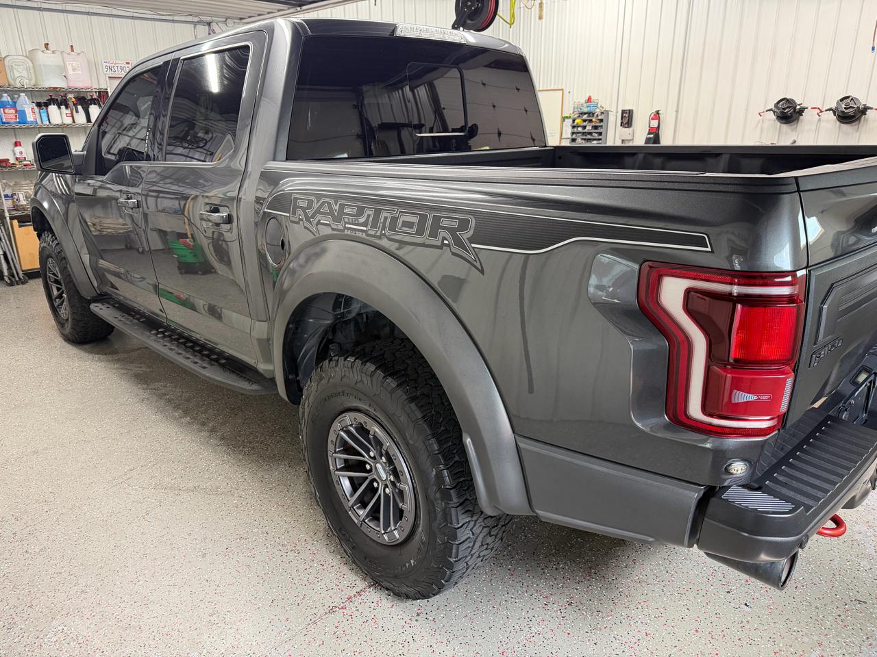 Ford F-150 4WD SuperCrew 145" SVT Raptor 2019