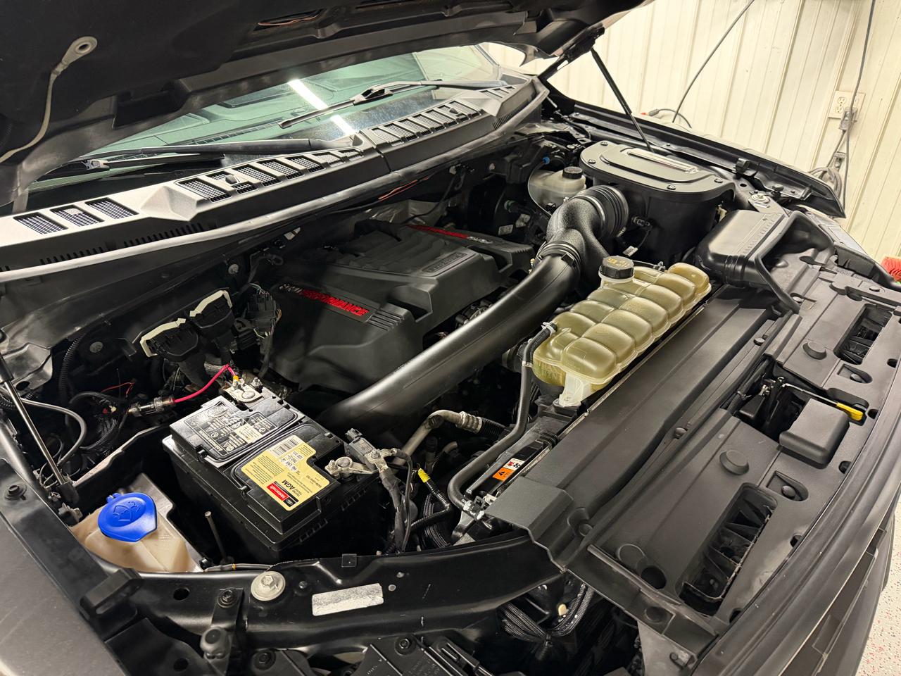 Ford F-150 4WD SuperCrew 145" SVT Raptor 2019