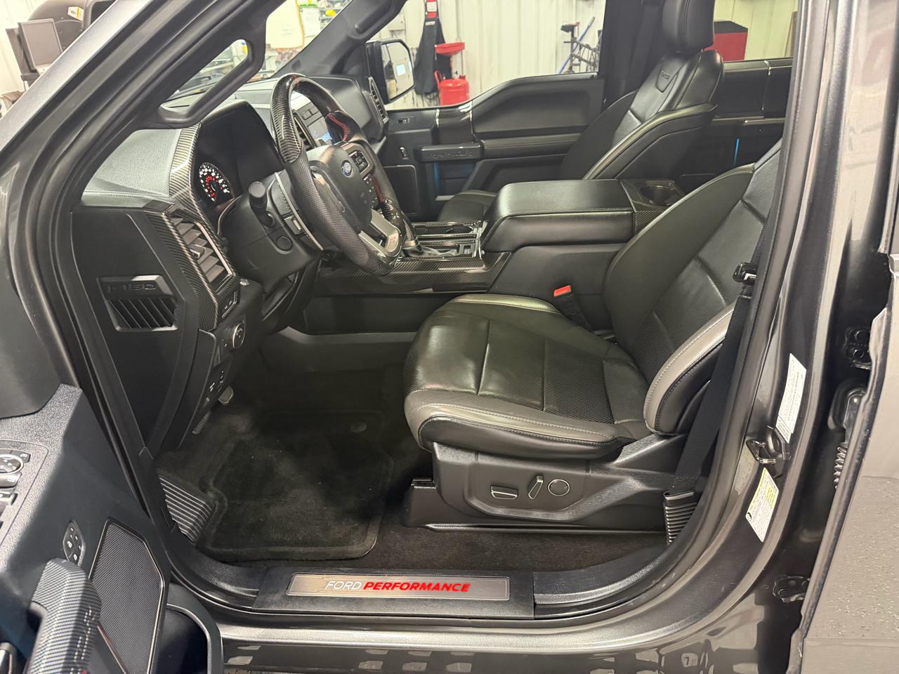 Ford F-150 4WD SuperCrew 145" SVT Raptor 2019