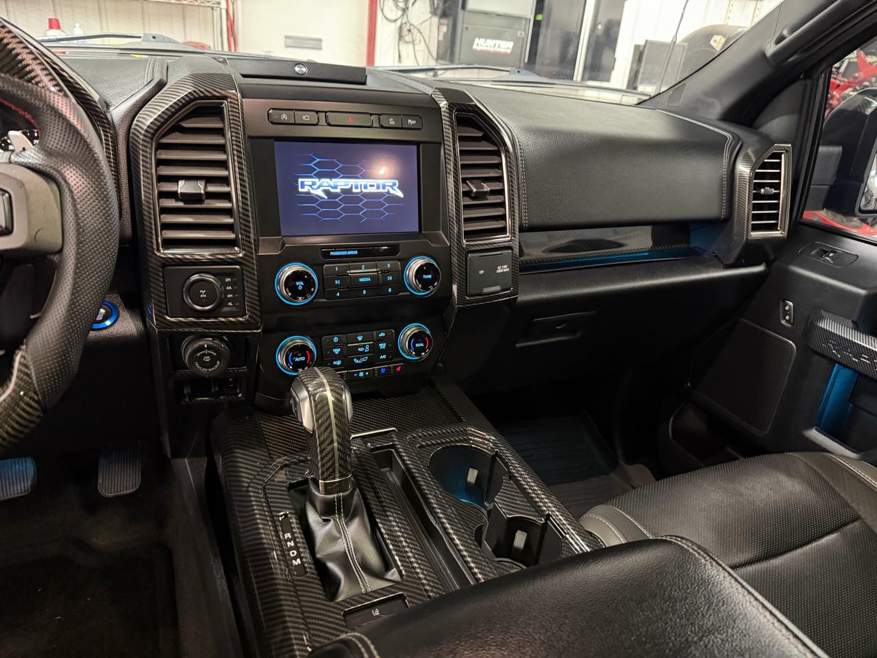 Ford F-150 4WD SuperCrew 145" SVT Raptor 2019