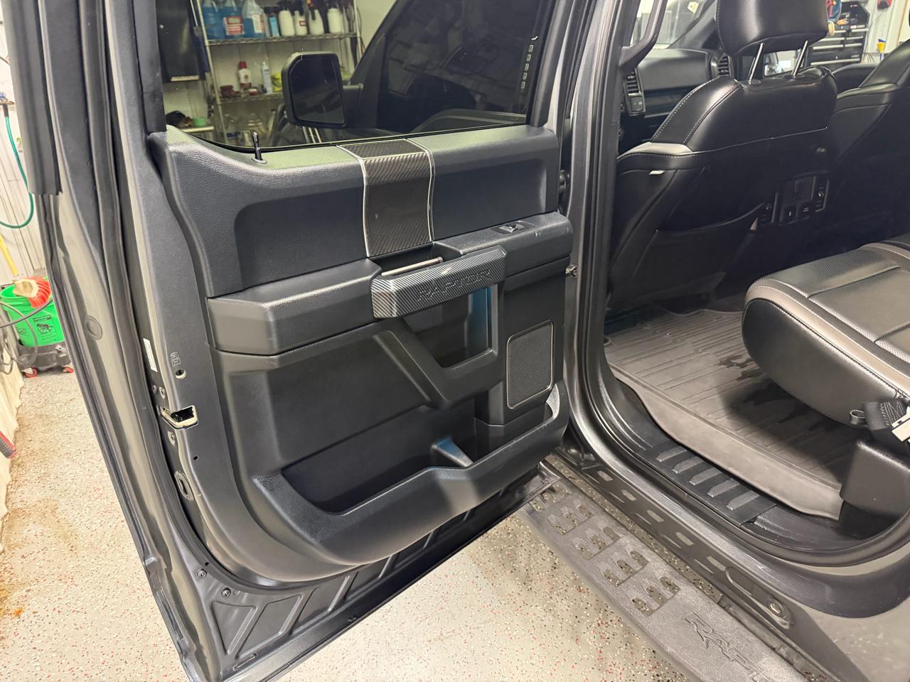 Ford F-150 4WD SuperCrew 145" SVT Raptor 2019