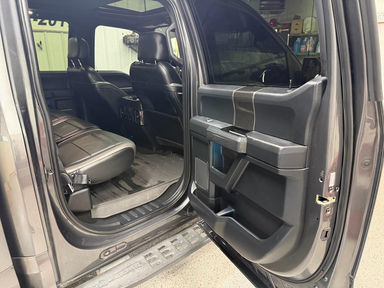 Ford F-150 4WD SuperCrew 145" SVT Raptor 2019