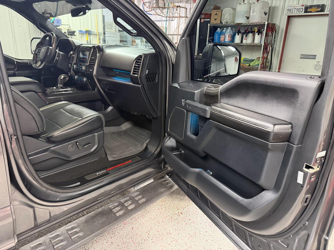 Ford F-150 4WD SuperCrew 145" SVT Raptor 2019