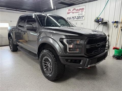 2019 Ford F-150 4WD SuperCrew 145" SVT Raptor
