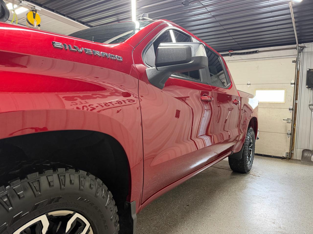 Chevrolet Silverado 1500 4WD Crew Cab 143.5" LT w/2LT 2023