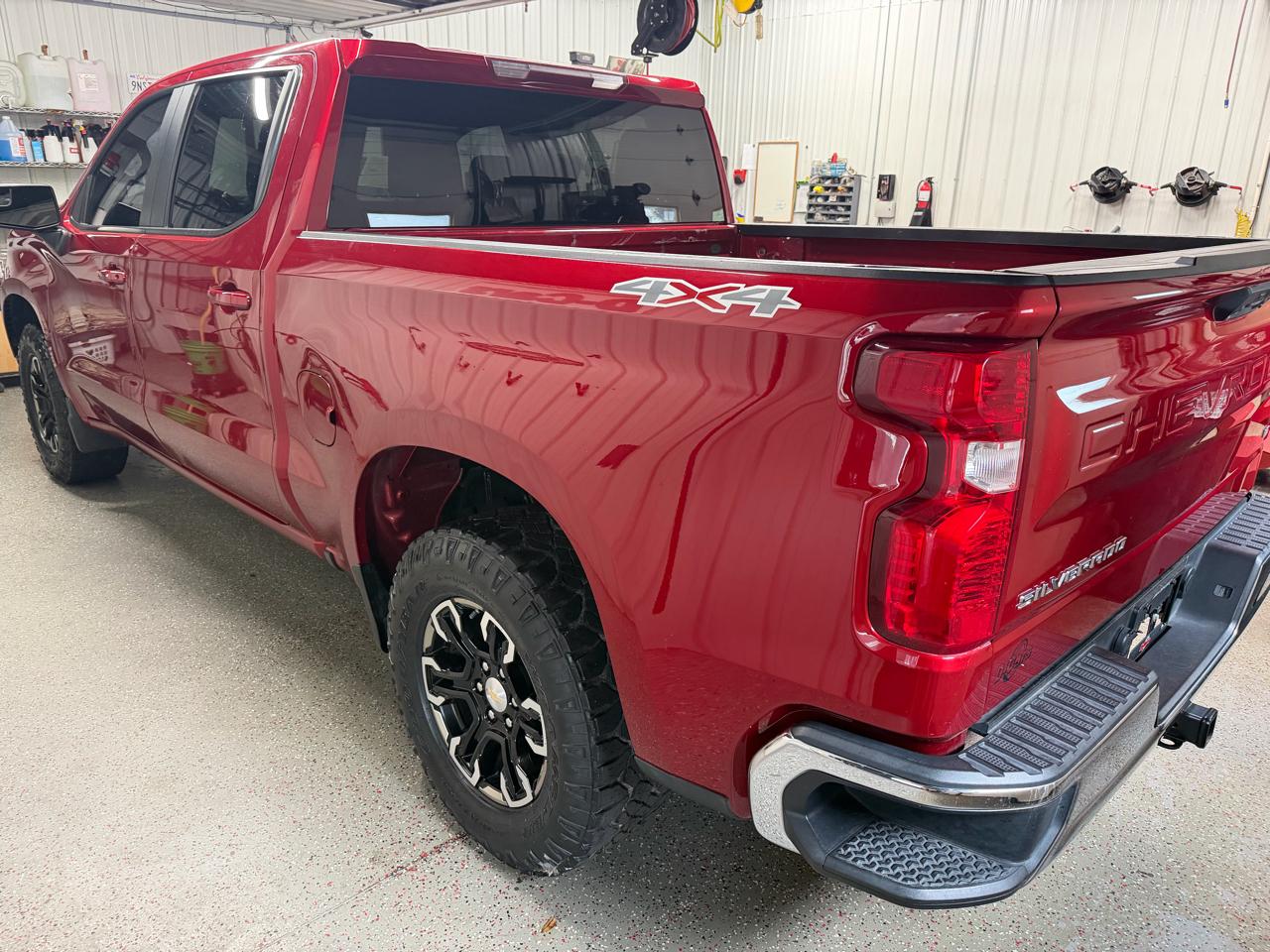 Chevrolet Silverado 1500 4WD Crew Cab 143.5" LT w/2LT 2023