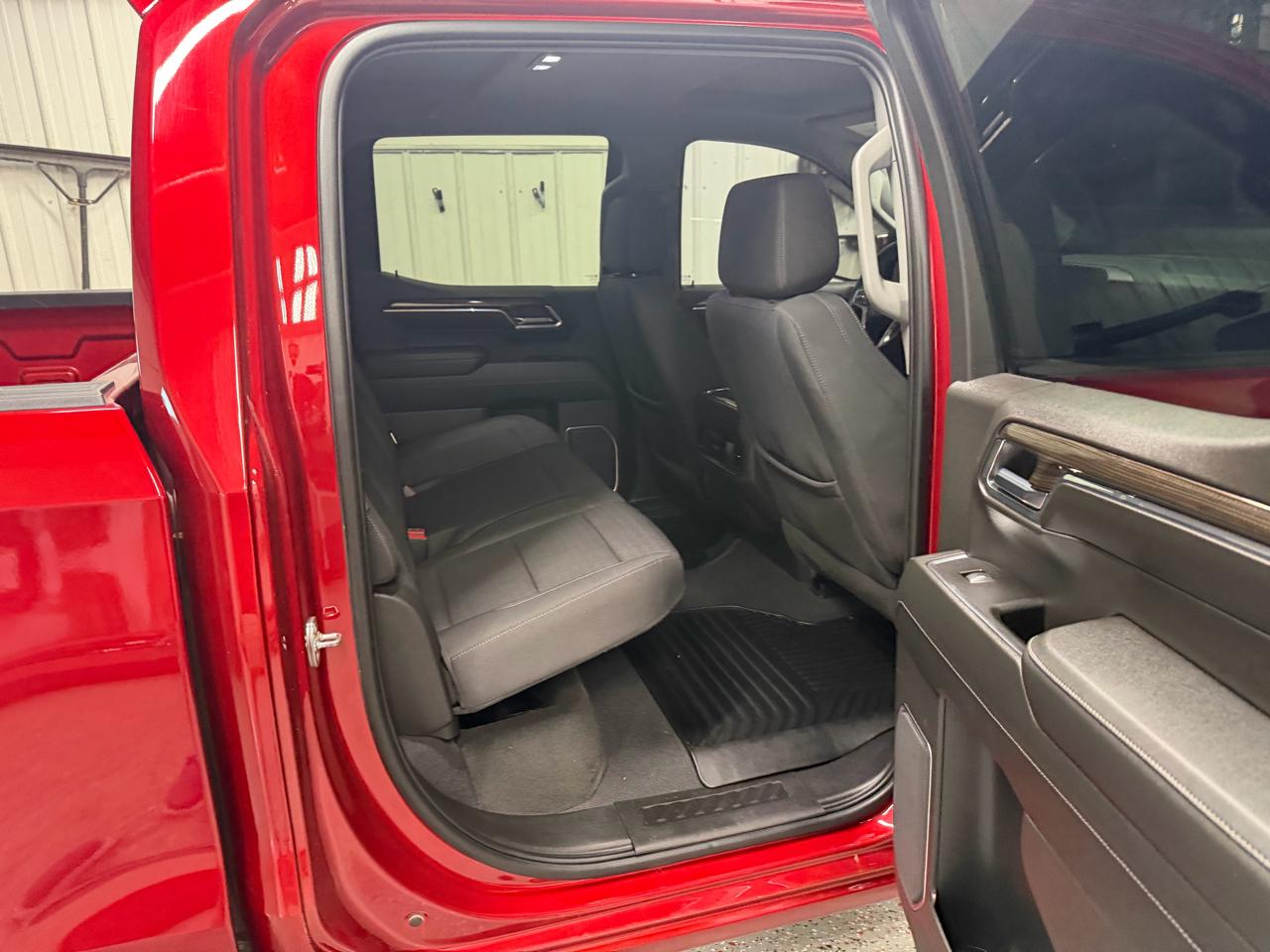 Chevrolet Silverado 1500 4WD Crew Cab 143.5" LT w/2LT 2023
