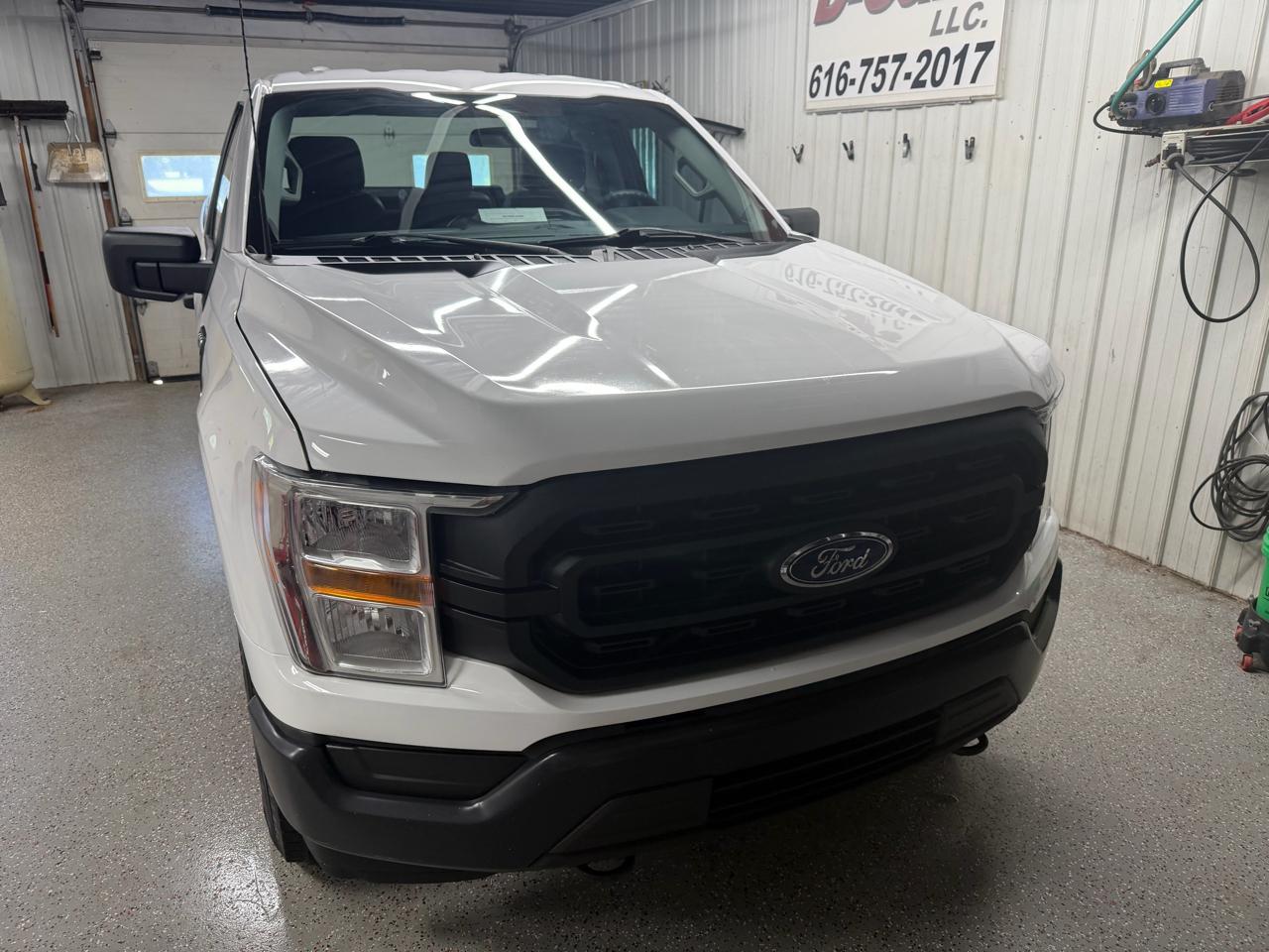Ford F-150 4WD Reg Cab 145" XL 2021
