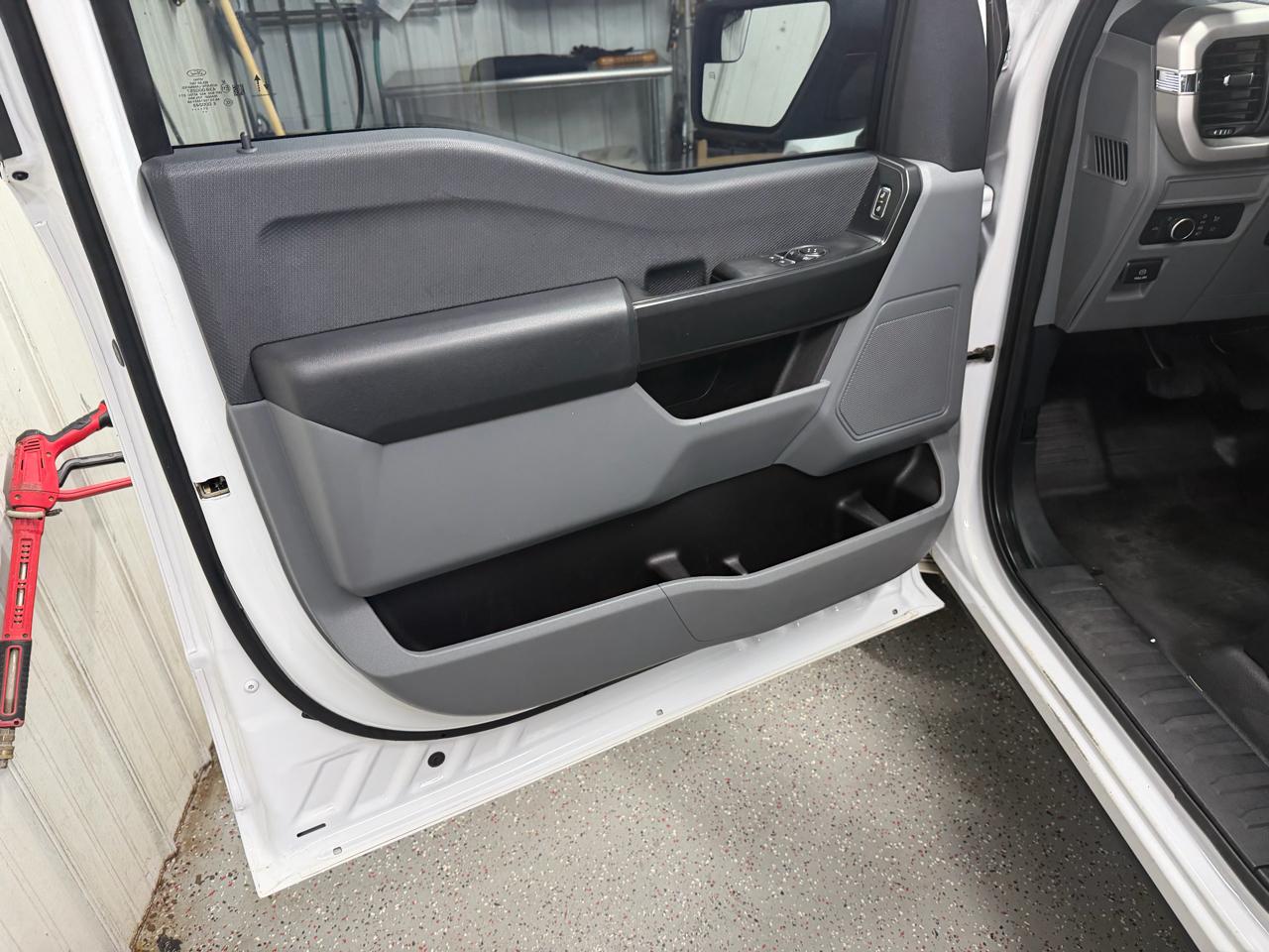 Ford F-150 4WD Reg Cab 145" XL 2021