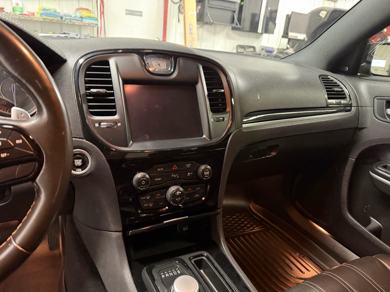 Chrysler 300 S V6 RWD 2021