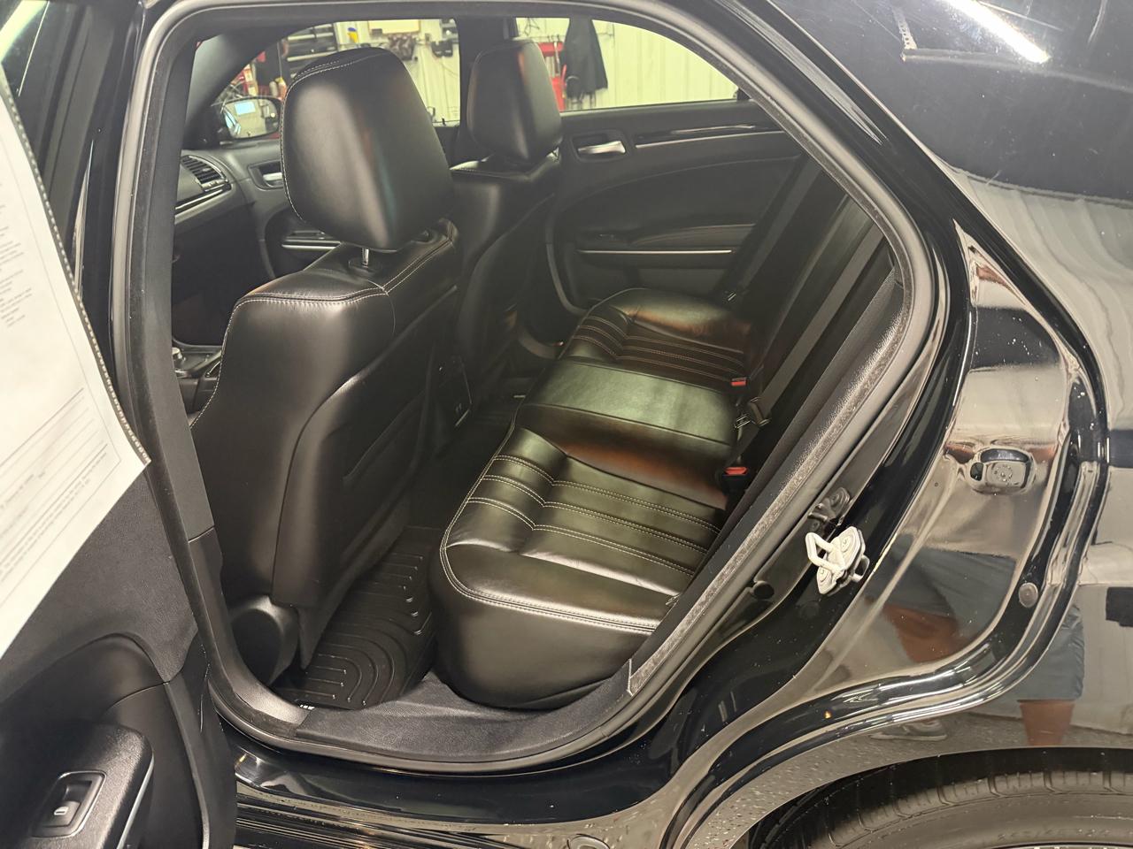 Chrysler 300 S V6 RWD 2021