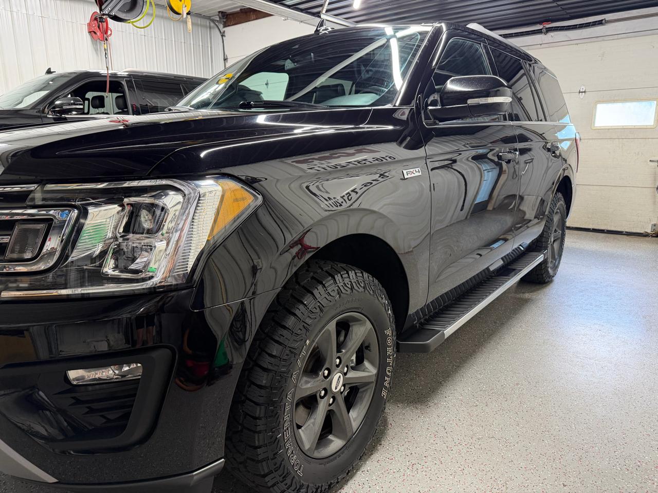 Ford Expedition XLT 4WD 2019