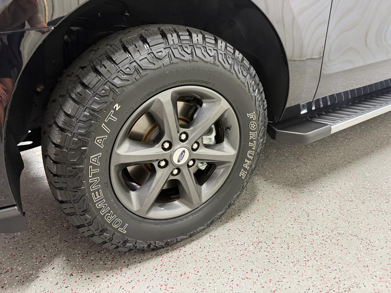 Ford Expedition XLT 4WD 2019