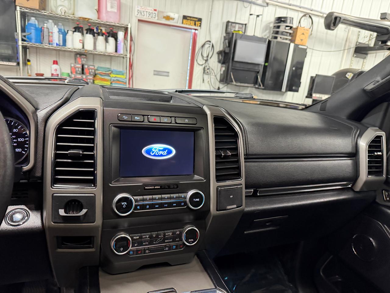 Ford Expedition XLT 4WD 2019