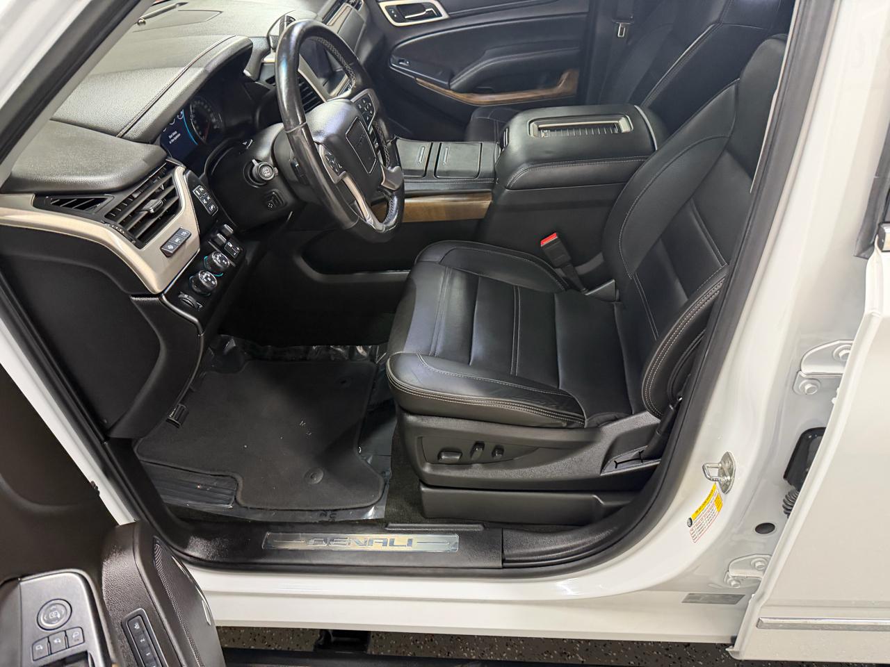 GMC Yukon Denali 4WD 2018