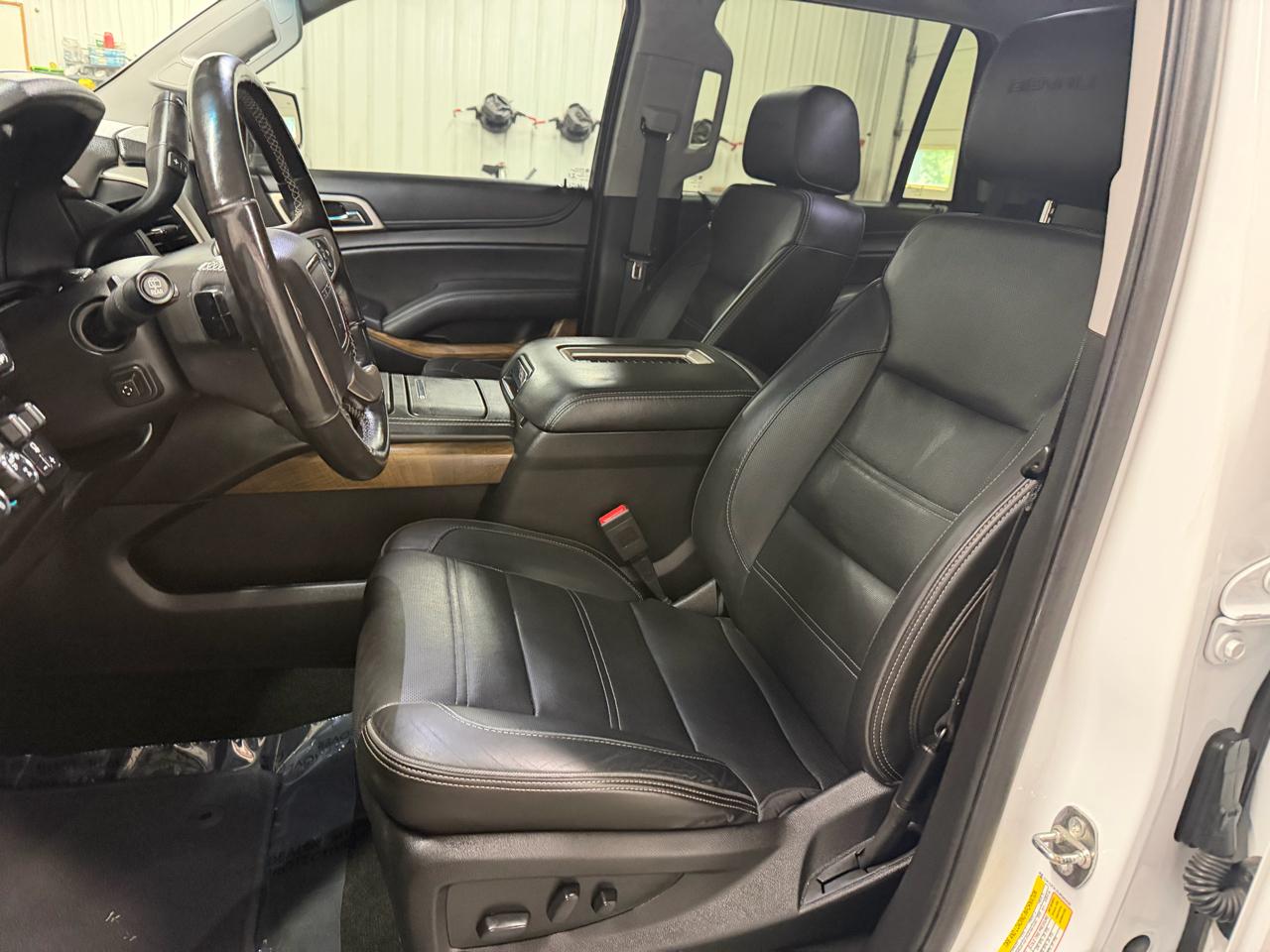 GMC Yukon Denali 4WD 2018
