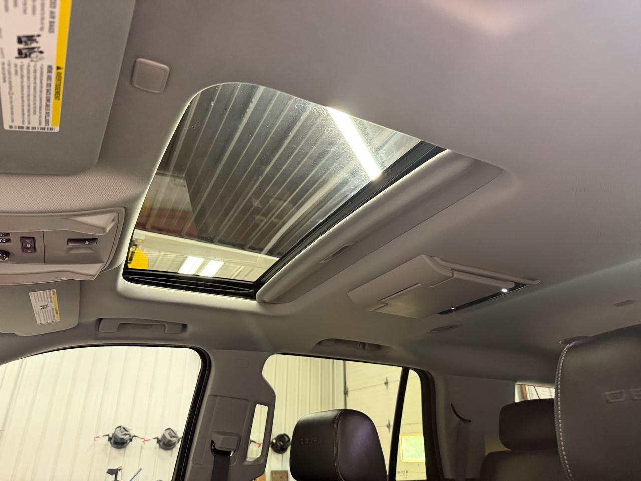 GMC Yukon Denali 4WD 2018