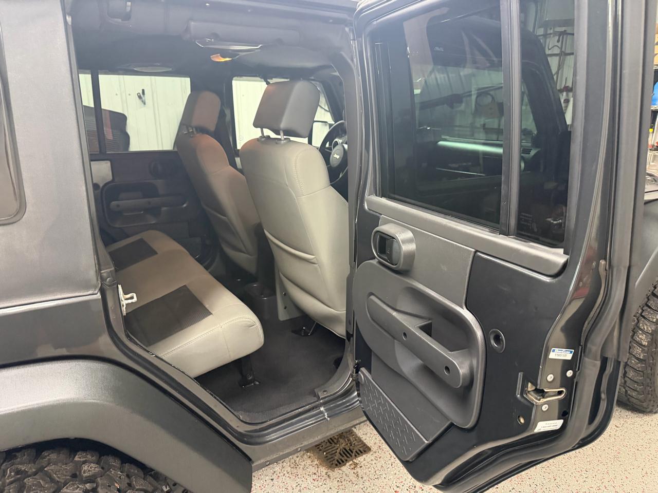 Jeep Wrangler Unlimited Rubicon 4WD 2010