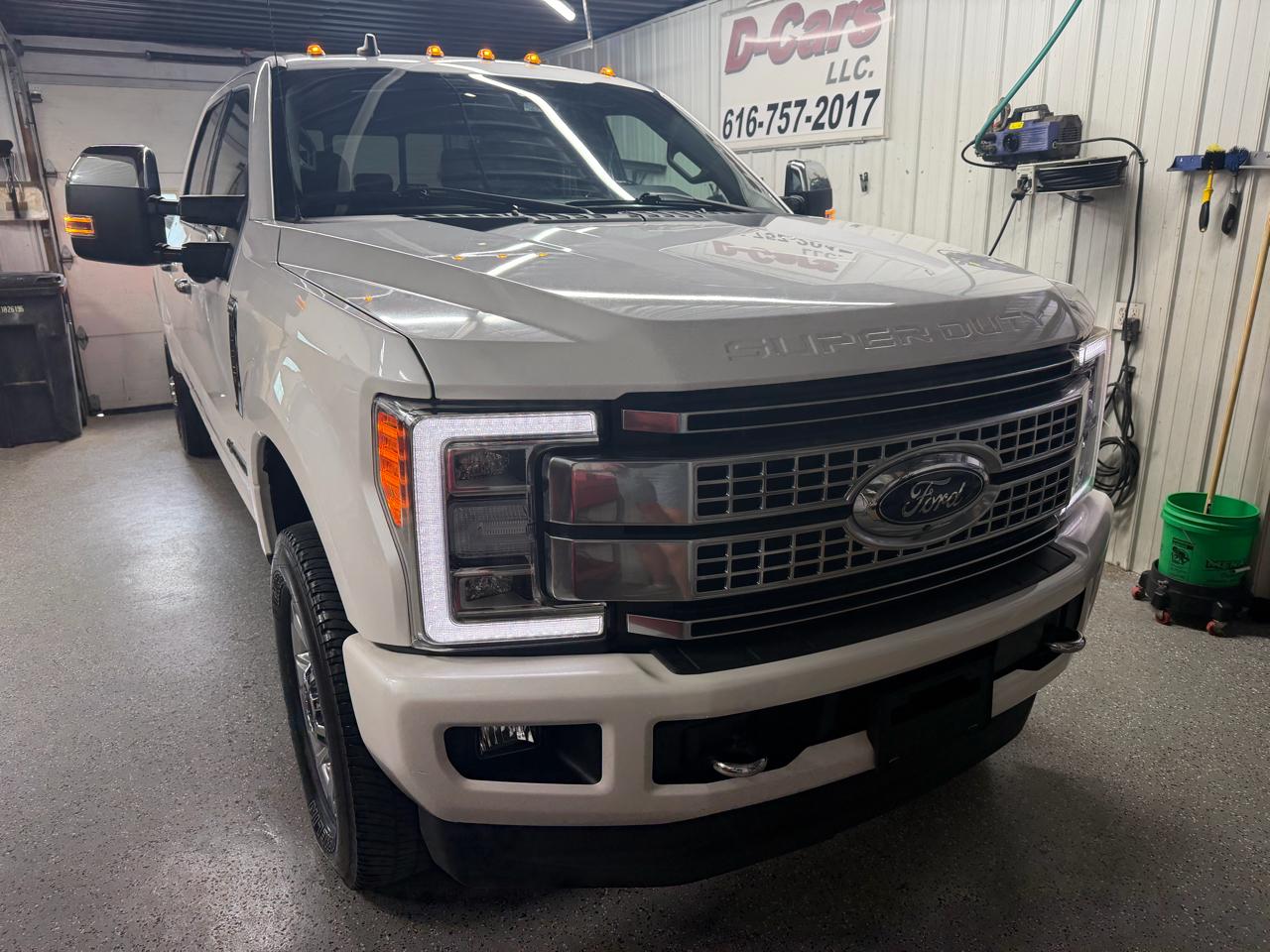 Ford F-350 SD Platinum Crew Cab Long Box 4WD 2019