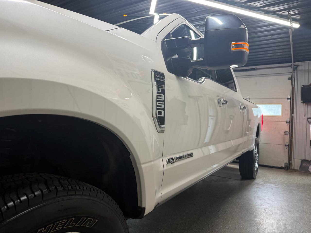 Ford F-350 SD Platinum Crew Cab Long Box 4WD 2019
