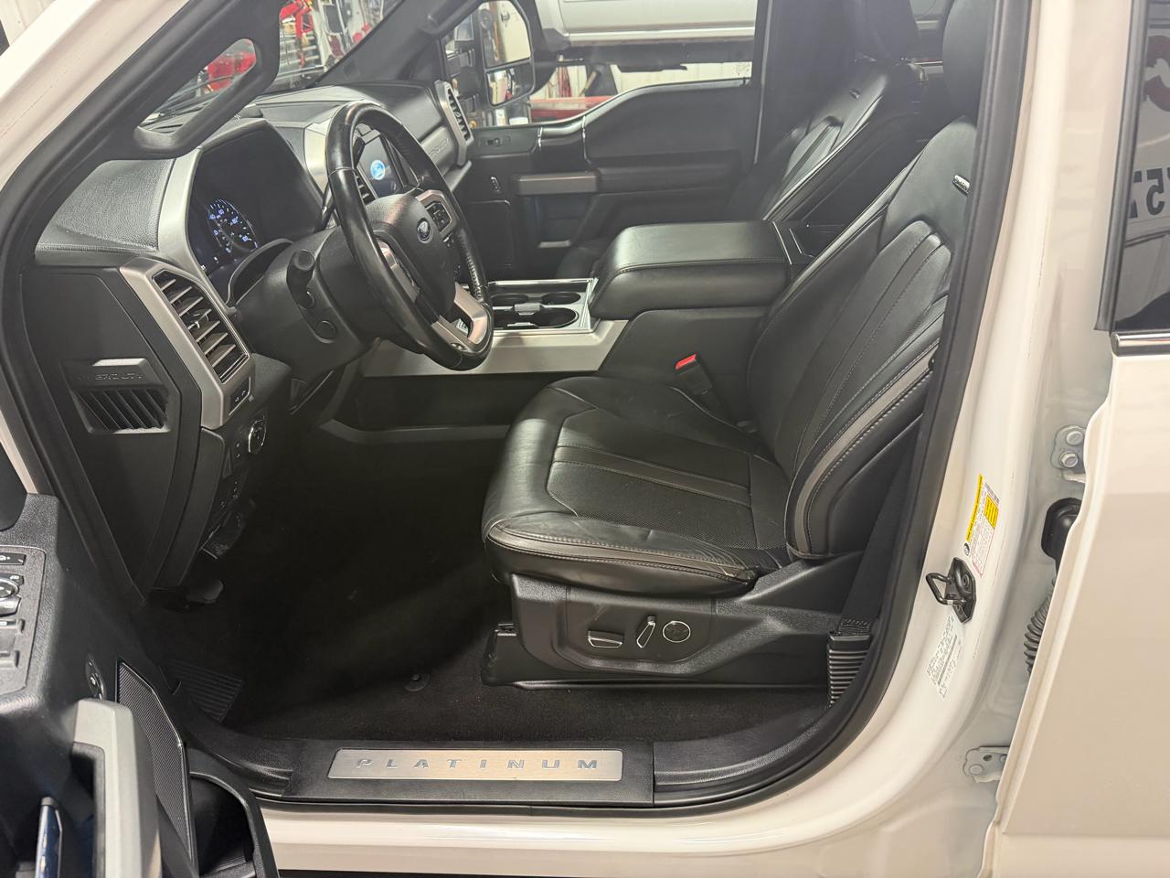 Ford F-350 SD Platinum Crew Cab Long Box 4WD 2019