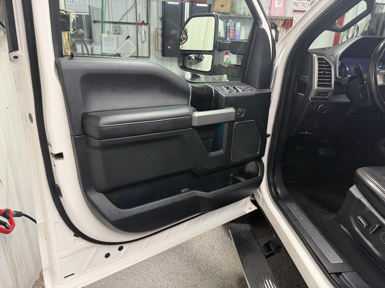 Ford F-350 SD Platinum Crew Cab Long Box 4WD 2019