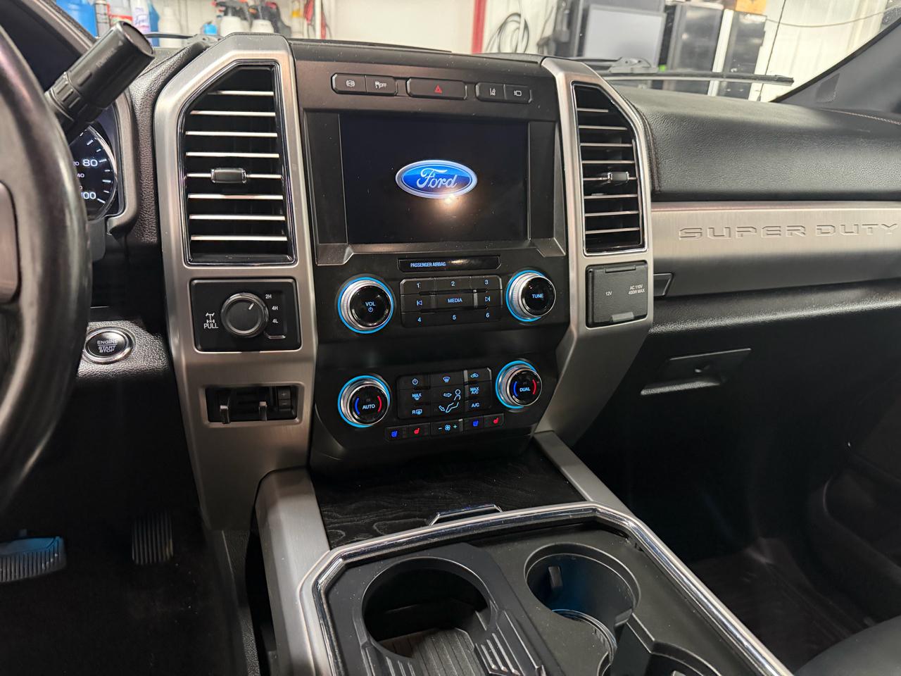 Ford F-350 SD Platinum Crew Cab Long Box 4WD 2019
