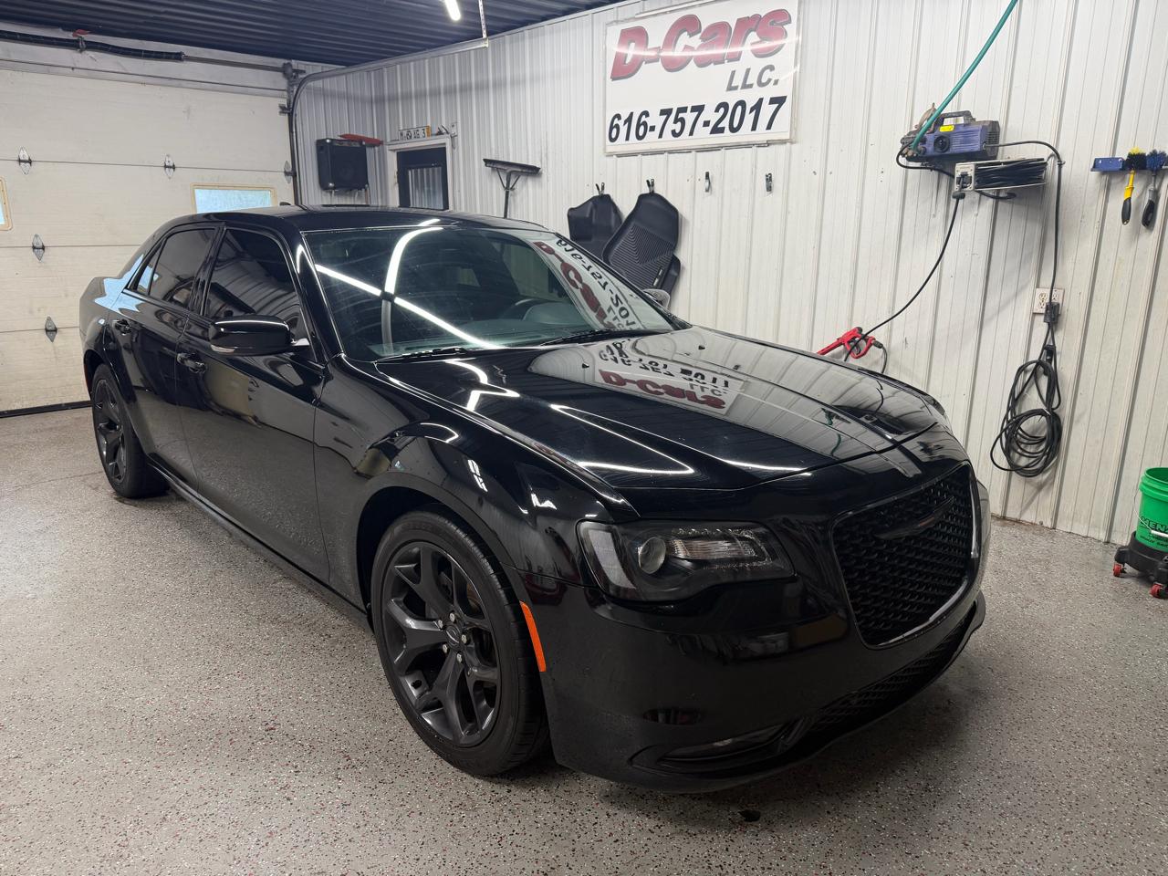 2021 Chrysler 300 S - Photo 2
