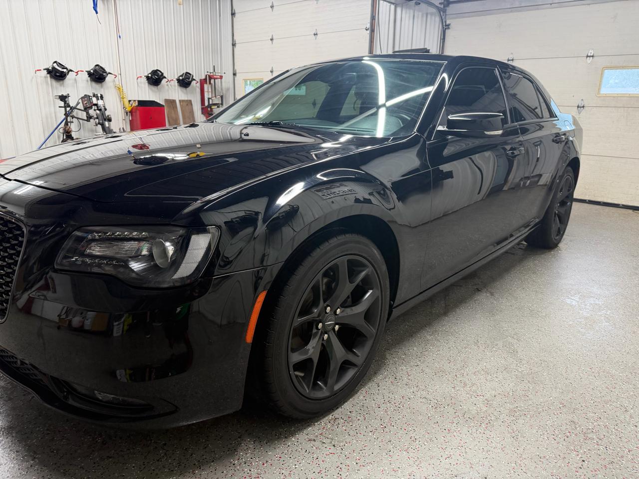 2021 Chrysler 300 S - Photo 4