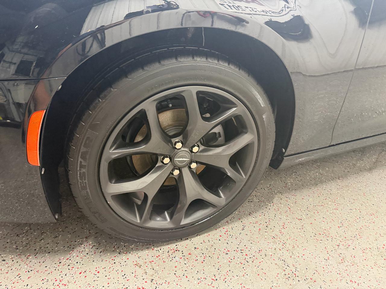 2021 Chrysler 300 S - Photo 5