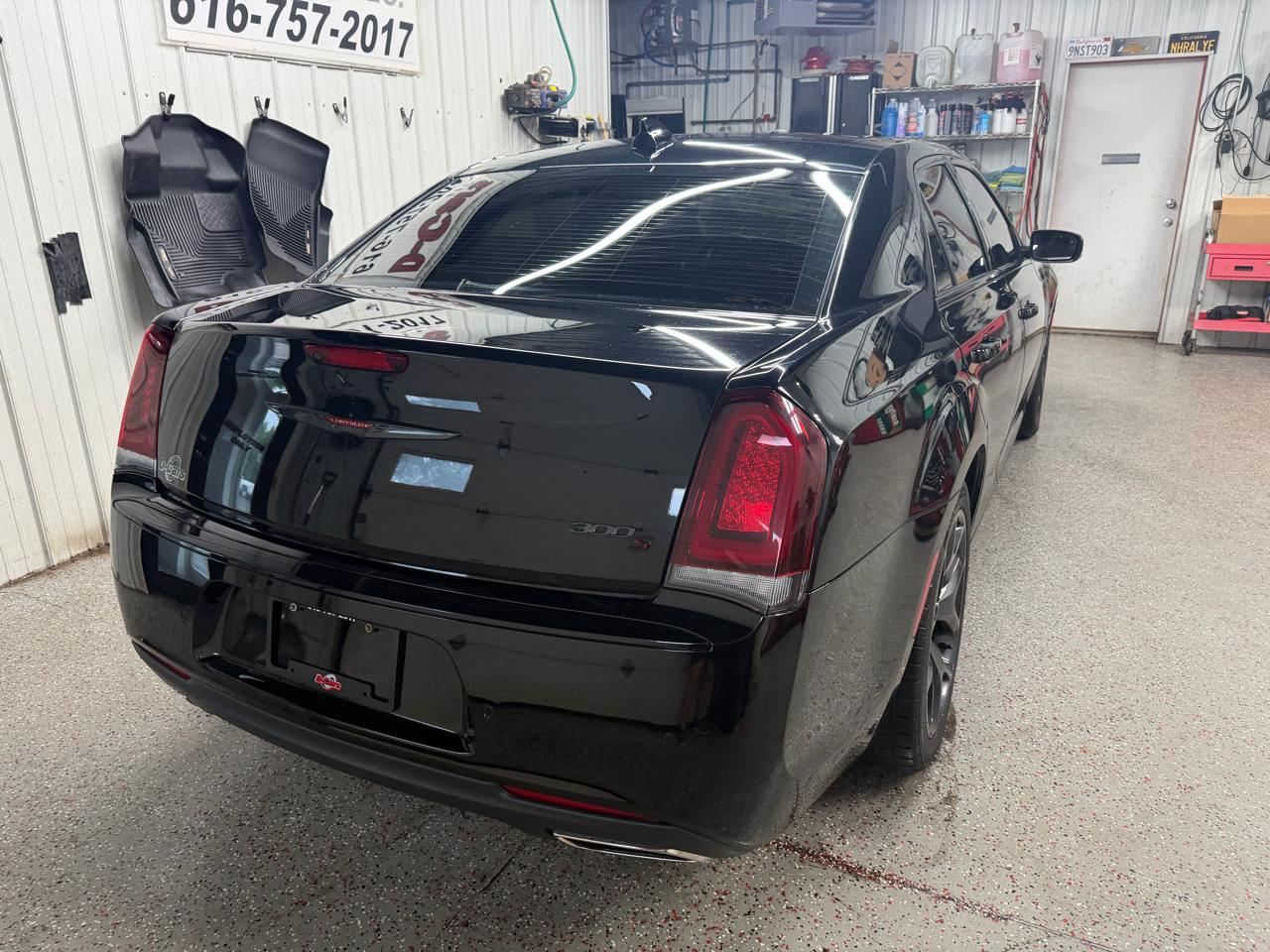 2021 Chrysler 300 S - Photo 9