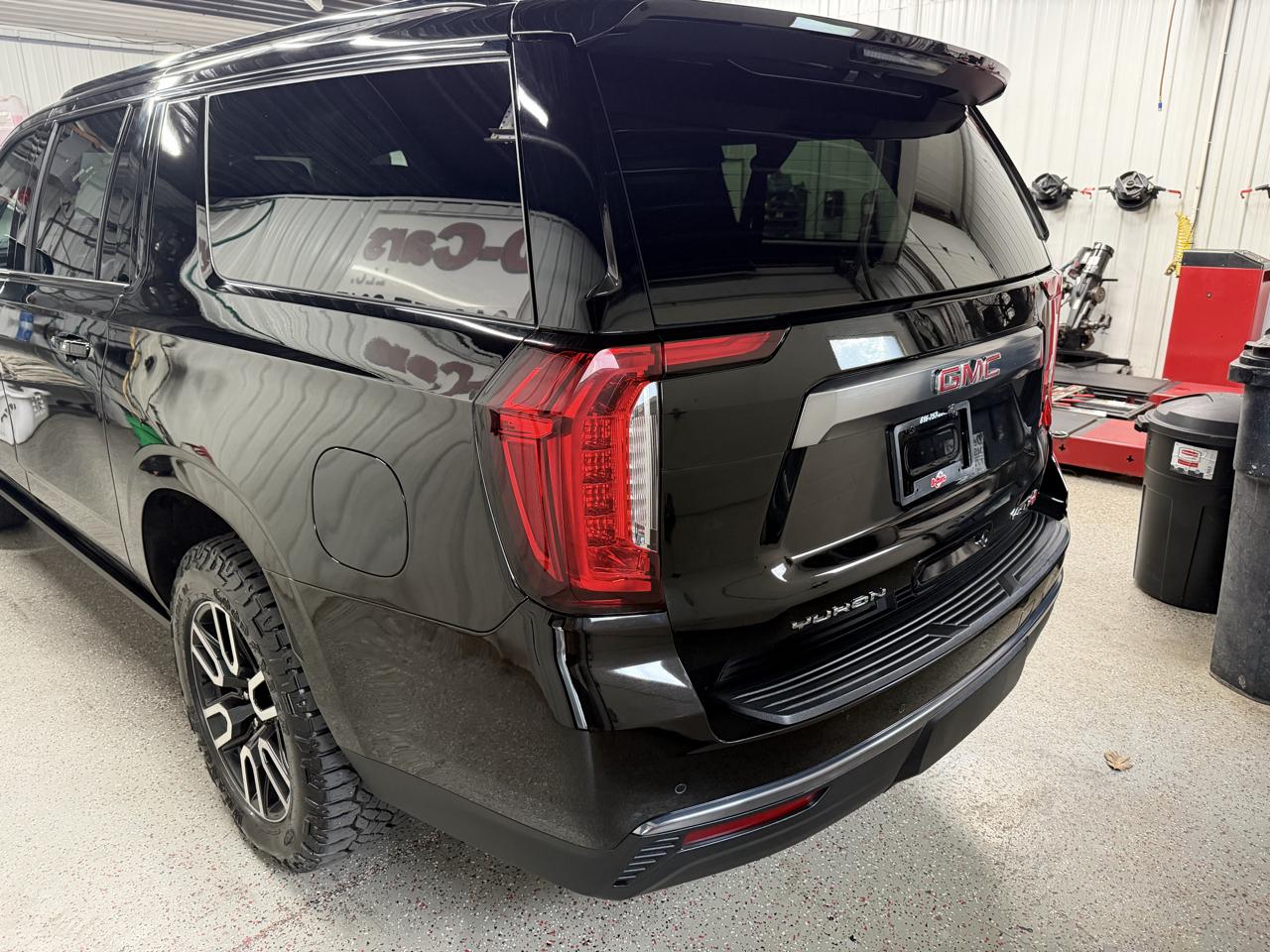 GMC Yukon XL AT4 2021