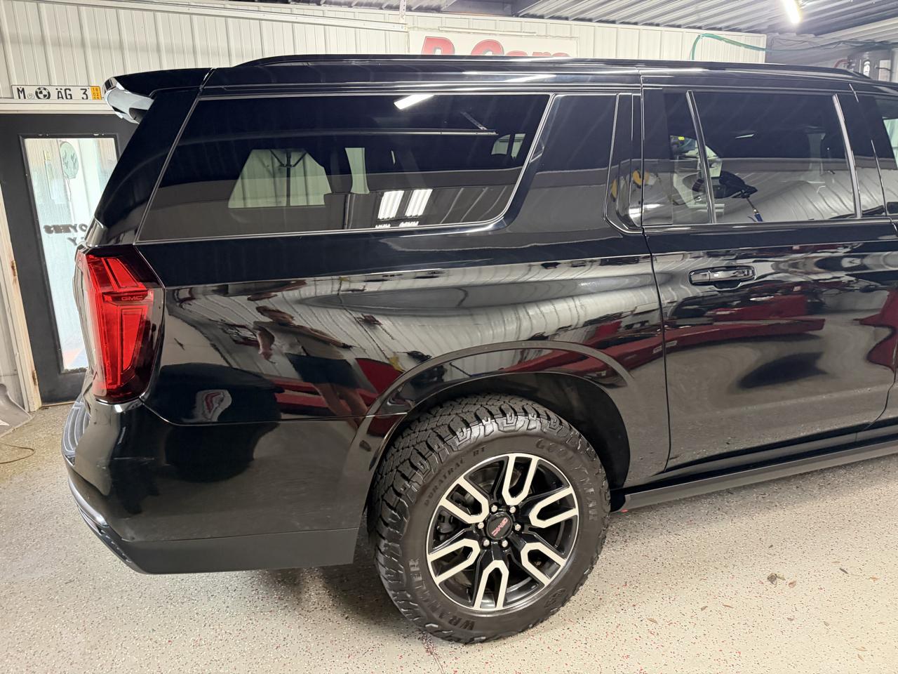 GMC Yukon XL AT4 2021
