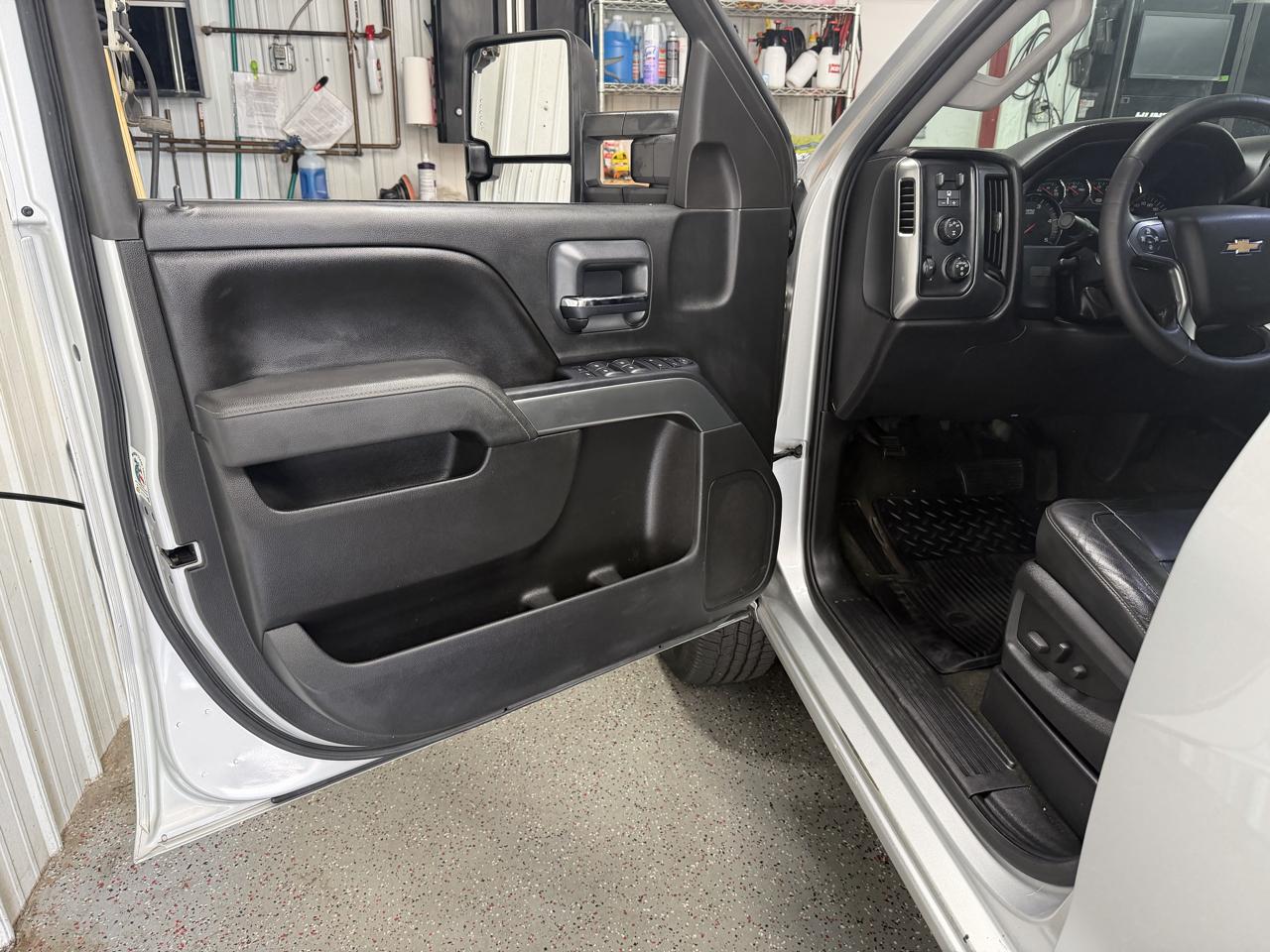 Chevrolet Silverado 2500HD 4WD Crew Cab 159" LT 2015