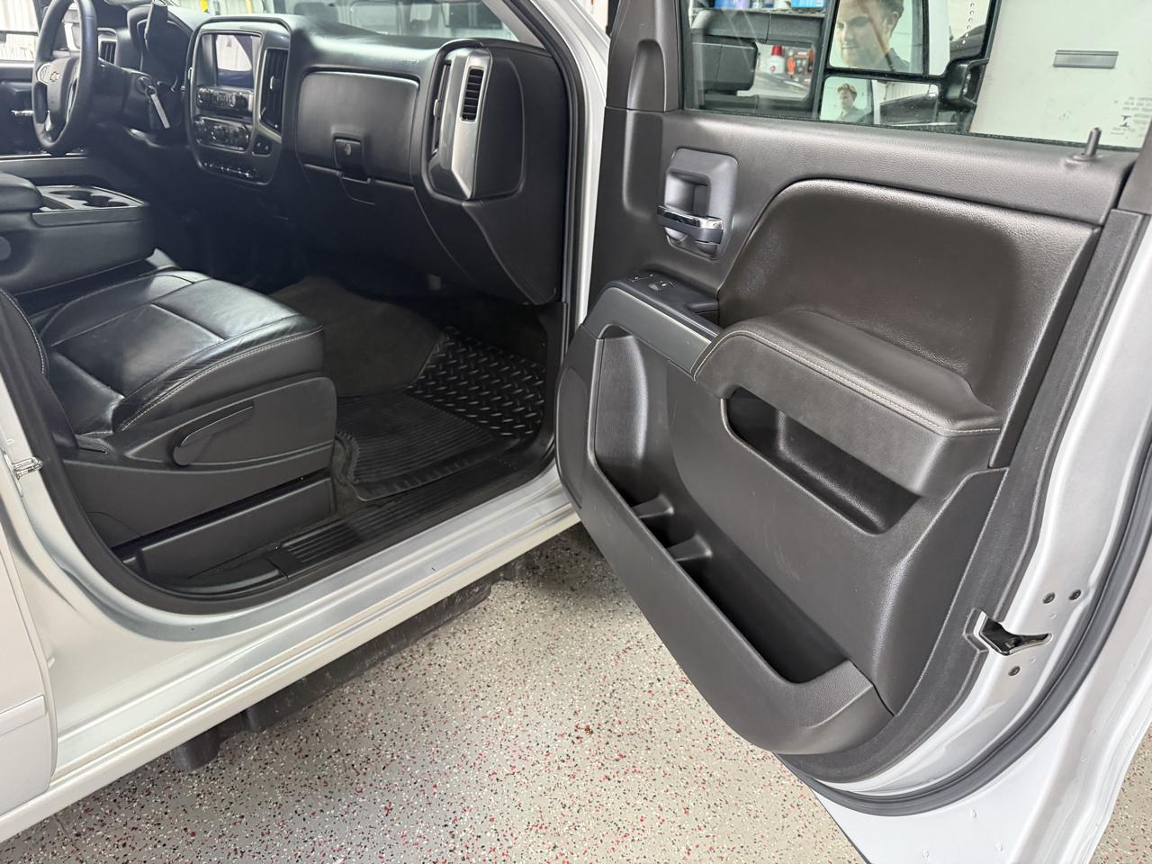 Chevrolet Silverado 2500HD 4WD Crew Cab 159" LT 2015