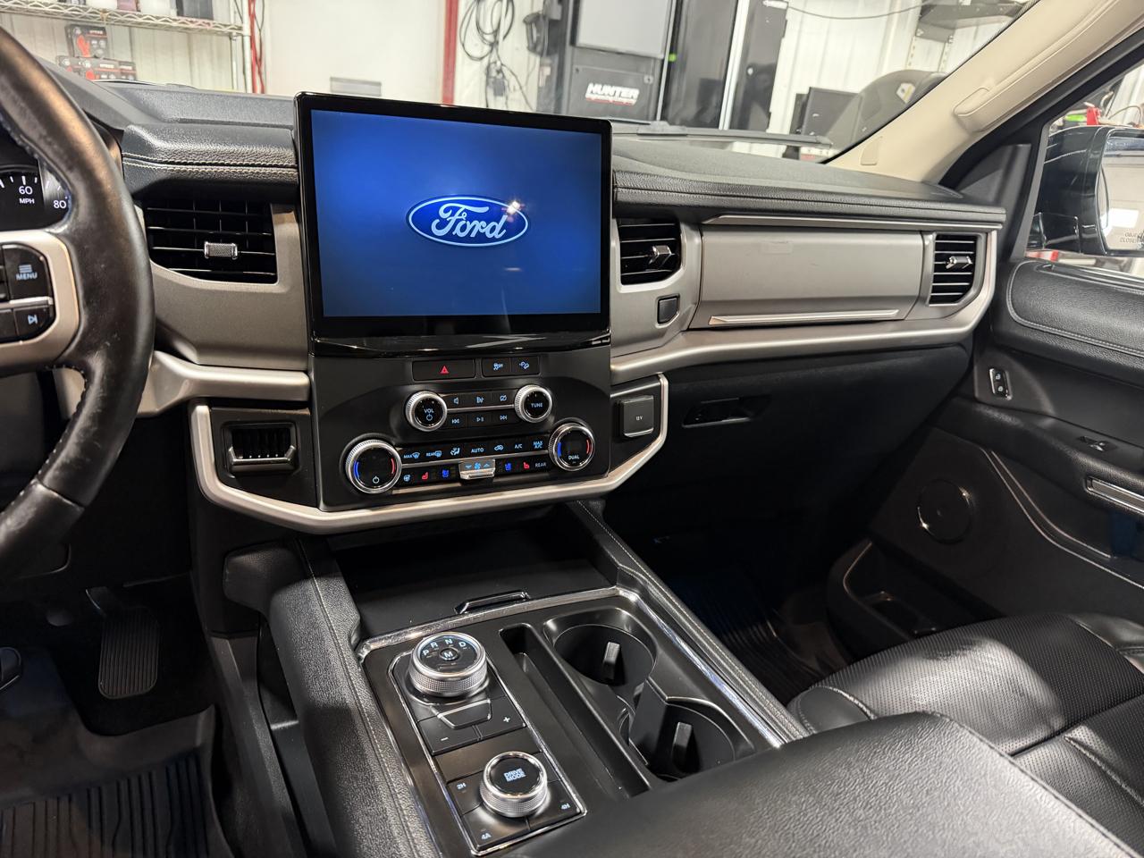 Ford Expedition MAX XLT 4WD 2022
