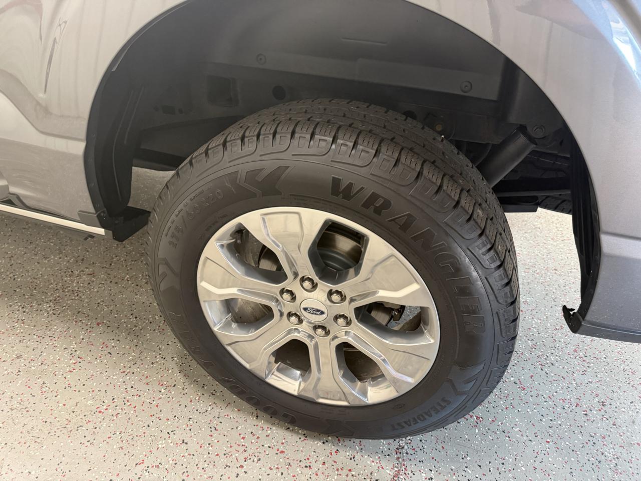 Ford F-150 4WD SuperCrew 145" Platinum 2021